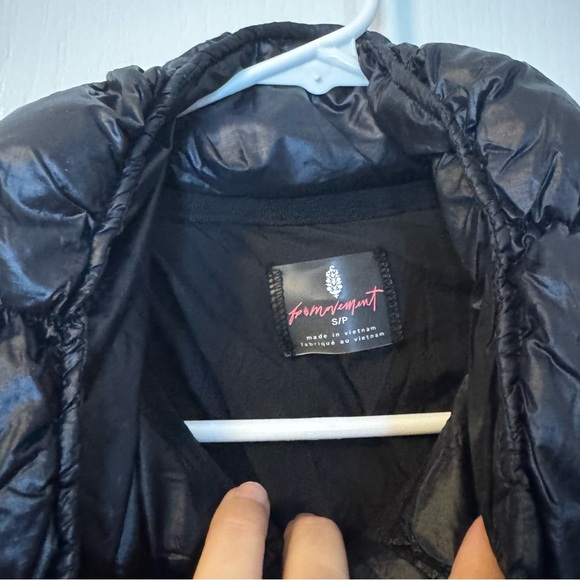 Free People Movement Scrunchy Glossy Pippa Packable Puffer Jacket Black Size S - Picture 13 of 15